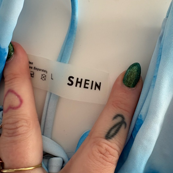 SHEIN Blue Tie-Dye Bikini Set w/ 2 Bottoms Size L NWOT - Picture 2 of 2